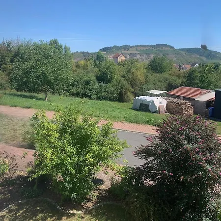 Charmante Mit Eigenem Garten In Der Naehe Wuerzburg *
